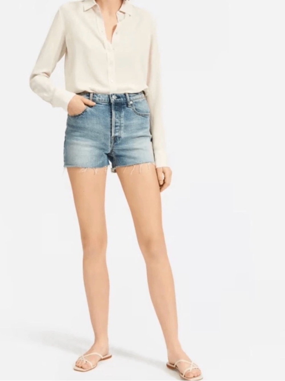 Everlane women’s The Cheeky Denim Short button fly in Worn -In Blue Size 31 NWT